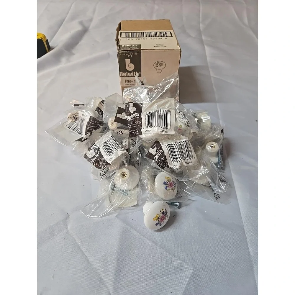 Box Of 25 Belwith P760-BQ Vtg Knob Pull Drawer Cabinet Floral Flower L Bouquet